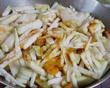 A picture of step 1 of Lau Chingri.