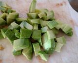 Foto del paso 1 de la receta: Ensalada tomate palta y cebolla