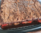 Foto del paso 3 de la receta: ⚘❀ Postre torta express - brownie con 🍓🍰