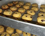 Foto langkah ke 6 dari resep Vanilla Chocochip Cookies.