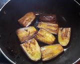 A picture of step 3 of Dahi baigan.