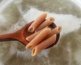 Tejszínes, baconos, brokkolis, kukoricás penne recept fázis 5 fotója