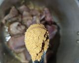 A picture of step 4 of Desi Chicken Ka Sorba.