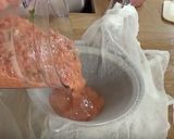 A picture of step 3 of Tomato consomme.