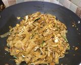 Foto langkah ke 6 dari resep Kwetiaw Goreng.