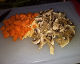 Foto del paso 3 de la receta: Estofado de pollo con verduras y champiñones