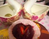 Hình bước làm 5 của món Ichigo Daifuku (Japanese Strawberry Mochi) -  Bánh mochi đại phúc