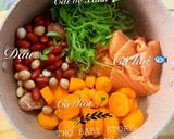 Hình bước làm 2 của món Cháo cá hồi rau củ 🥣🥕