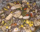 Foto langkah ke 7 dari resep Cumi Hitam tofu jagung.