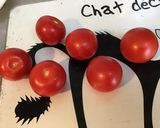 Une image de l'étape 1 de Salade de jeunes endives, tomates grappe au persil frais et ail noir.
