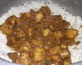 A picture of step 8 of Aloo biryani.