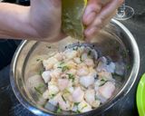 Foto del paso 9 de la receta: Ceviche con Leche de Tigre