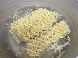 Mie rasa Ayam Geprek kuah Susu