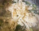 A picture of step 4 of Scrambled Zucchini.