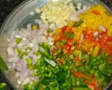 बेक्ड चीज पास्ता (pasta recipe in marathi) रेसिपी स्टेप 3 फोटो 