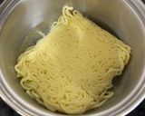 A picture of step 2 of Tonkotsu ramen.