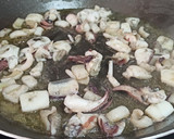 Foto del paso 1 de la receta: Arroz negro con sepia