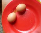 A picture of step 4 of Indomie and egg.
