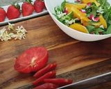 Foto del paso 4 de la receta: Ensalada de verano con canónigos y aderezo de frutas