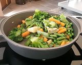 Foto del paso 2 de la receta Crema de Verduras con Albóndigas de Espinacas (con un toque de yogur cremoso de oveja)