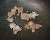 รูปขั้นตอนการทำที่ 1 ของ ไก่ผัดน้ำพริกเผา