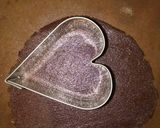 A picture of step 6 of Sweetheart chocolate cookies.