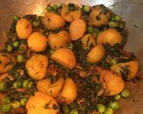 A picture of step 8 of Methi Matar Aloo.
