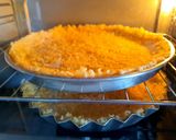 Foto del paso 4 de la receta: Tarta de panceta y queso con base de arroz