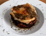 Foto del paso 7 de la receta: Milhojas de berenjena empanada, puttanesca gratinada con pesto