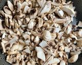 Foto del paso 1 de la receta: Champiñones al vino