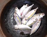 Foto langkah ke 1 dari resep Asam keueng ikan selar.