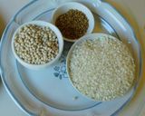 A picture of step 1 of Sago idli (sabhudan, javarisi in tamil).
