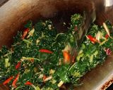 Foto langkah ke 5 dari resep Oseng Daun Pepaya.