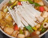 Foto langkah ke 3 dari resep Tom Yum (Steamboat).