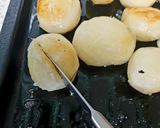 A picture of step 4 of My Garlic Buttered Smashed Roast Potatoes 🥔😍.