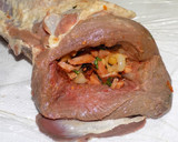 Foto del paso 5 de la receta: Colita rellena acompañada con verduras al horno