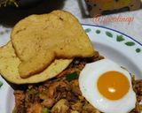 Foto langkah ke 7 dari resep Nasi Goreng Ayam & Udang Spesial.