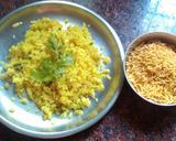 A picture of step 2 of Kanda Poha.