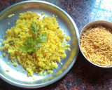 A picture of step 2 of Kanda Poha.