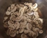 Foto del paso 3 de la receta: Jamoncitos en salsa de champiñón