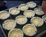 Foto langkah ke 2 dari resep Muffin Keju tanpa mixer.