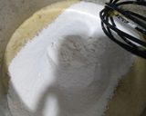Foto langkah ke 3 dari resep Bolu Pisang Kukus No Mixer.