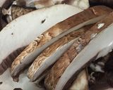 Foto del paso 3 de la receta: Filete a la pimienta con portobello (hacer tortas y chopearlas en el jugo) !!!!
