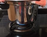 A picture of step 5 of Bread cake.