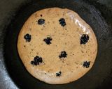 Foto del paso 6 de la receta: 💜🥞Pancakes de banana, cacao y moras 🥞 Sin azúcar añadida, naturalmente endulzados 🥞💜