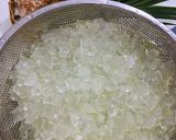 Hình bước làm 1 của món Nha đam nấu đường phèn hoa đậu biếc