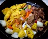 รูปขั้นตอนการทำที่ 3 ของ ตับไก่ผัดสับปะรด