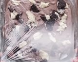 A picture of step 9 of Cookies 'N' Cream Ice Cream.