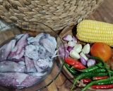 Foto langkah ke 1 dari resep Tumis Cumi Jagung.