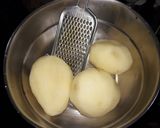 A picture of step 1 of Potato Pizza.